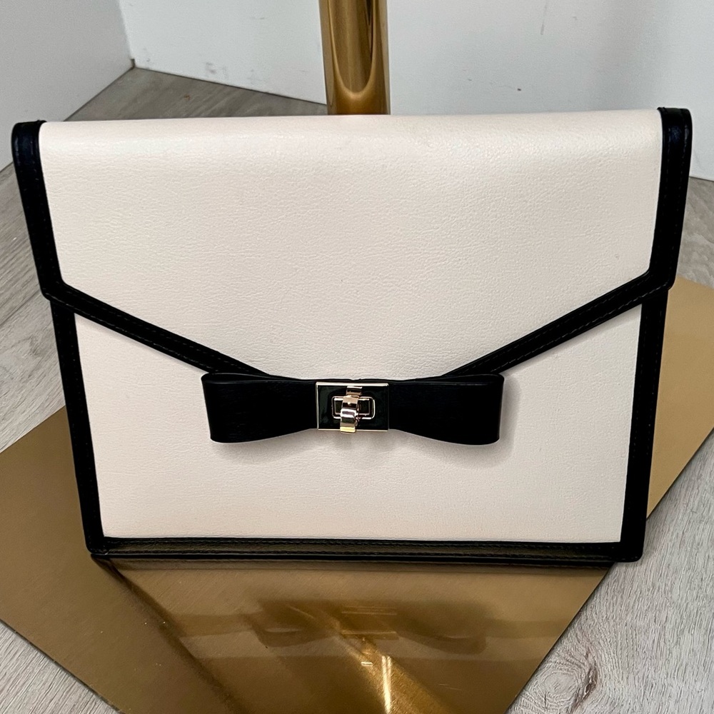 NWOT Authentic KATE SPADE Envelope Bag